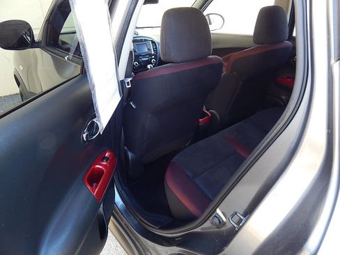 Used 2011 Nissan Juke SV FWD image 18