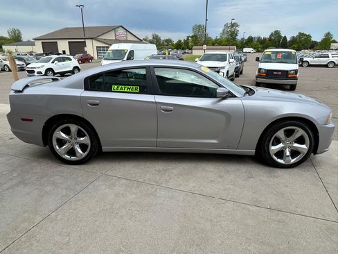 Used 2013 Dodge Charger SXT Plus RWD image 4