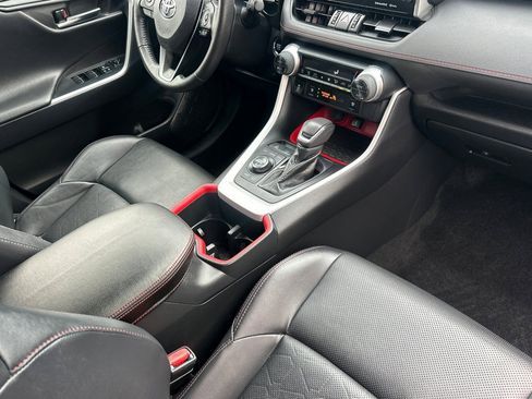 Used 2022 Toyota RAV4 TRD Off-Road image 16
