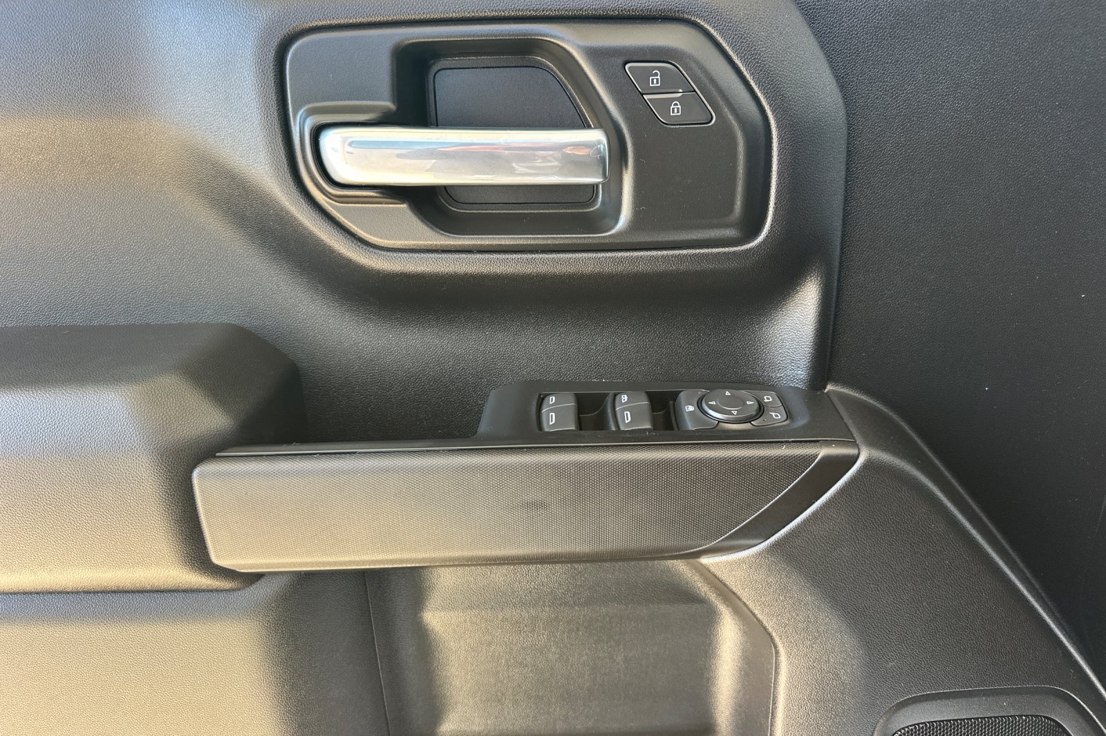 Used 2026 Chevrolet Silverado 1500 Custom AWD/4WD image 11