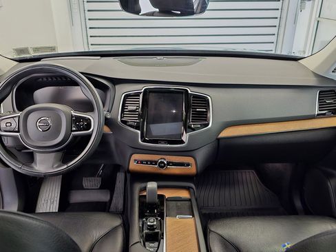 Certified 2022 Volvo XC90 T8 Inscription Expression w/ Advanced Package image 26