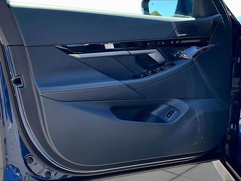 Certified 2026 BMW 530i RWD image 22