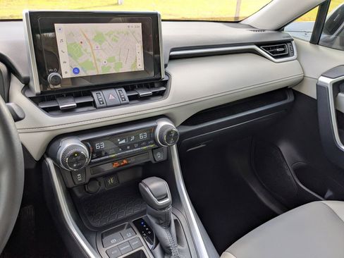 Used 2025 Toyota RAV4 XLE Premium image 22