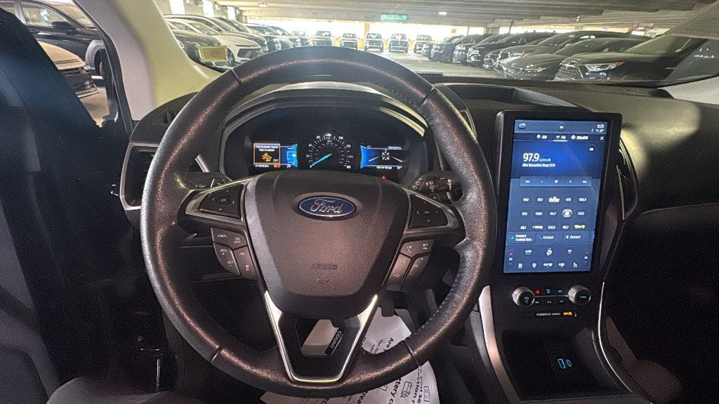 Used 2022 Ford Edge SEL w/ Sport Appearance Package AWD/4WD image 14