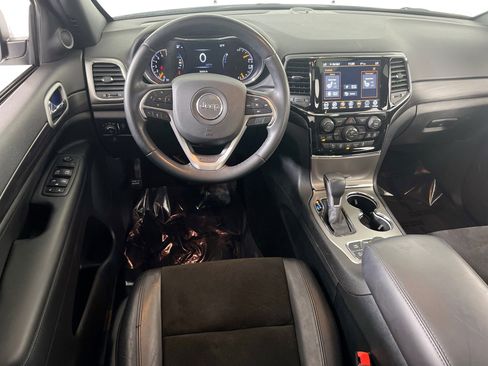 Used 2022 Jeep Grand Cherokee Laredo X image 22