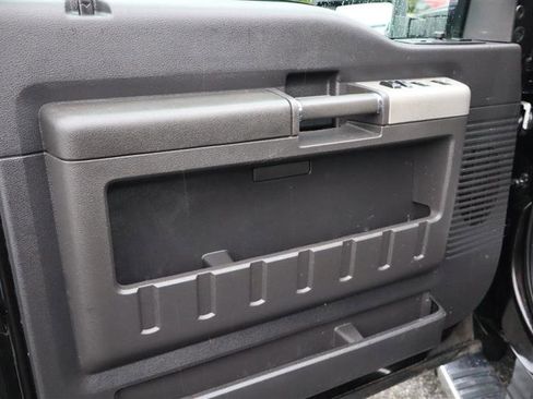 Used 2013 Ford F250 Lariat w/ Chrome Pkg image 8