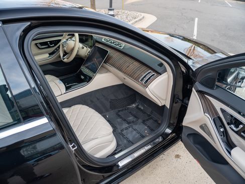 Used 2022 Mercedes-Benz S 580 4MATIC Sedan image 28