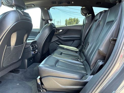 Used 2019 Audi Q7 3.0T Prestige w/ Prestige Package AWD/4WD image 11