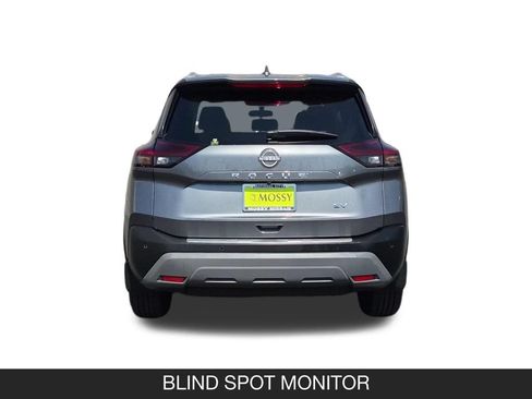 Used 2023 Nissan Rogue SV w/ SV Premium B Package FWD image 8