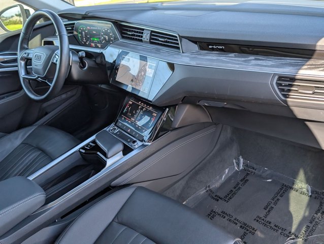 Used 2023 Audi e-tron Premium AWD/4WD image 24
