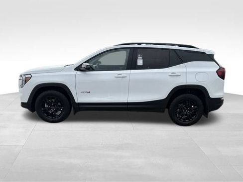 Certified 2024 GMC Terrain AT4 AWD/4WD image 2