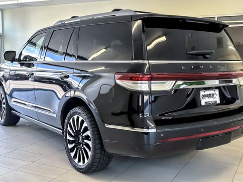 Certified 2024 Lincoln Navigator Black Label AWD/4WD image 6