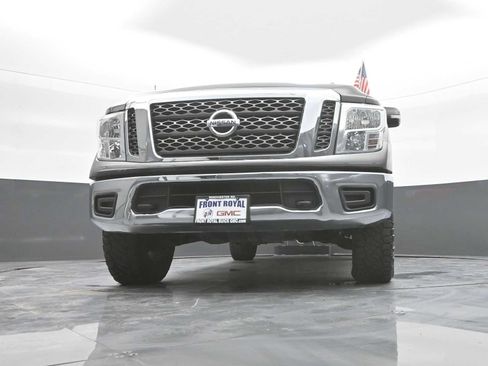 Used 2017 Nissan Titan SV AWD/4WD image 35