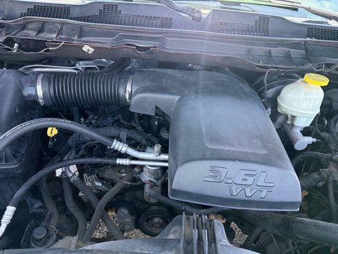 Used 2017 RAM 1500 Express w/ Black Ram 1500 Express Group RWD image 20