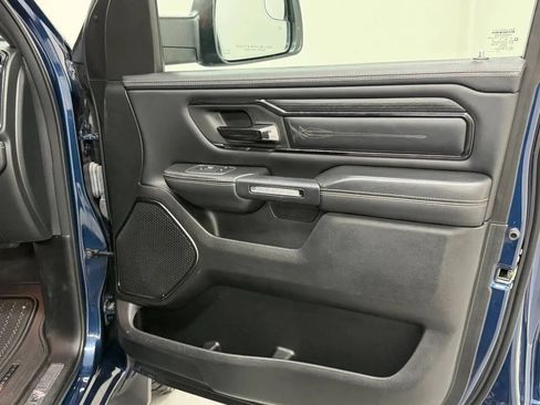 Used 2022 RAM 1500 Limited w/ Body-Colour Bumper Group AWD/4WD image 17