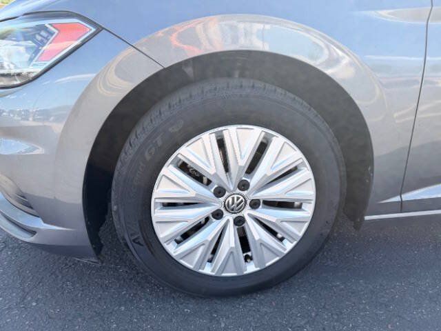 Used 2019 Volkswagen Jetta S w/ Driver Assistance Package FWD image 11