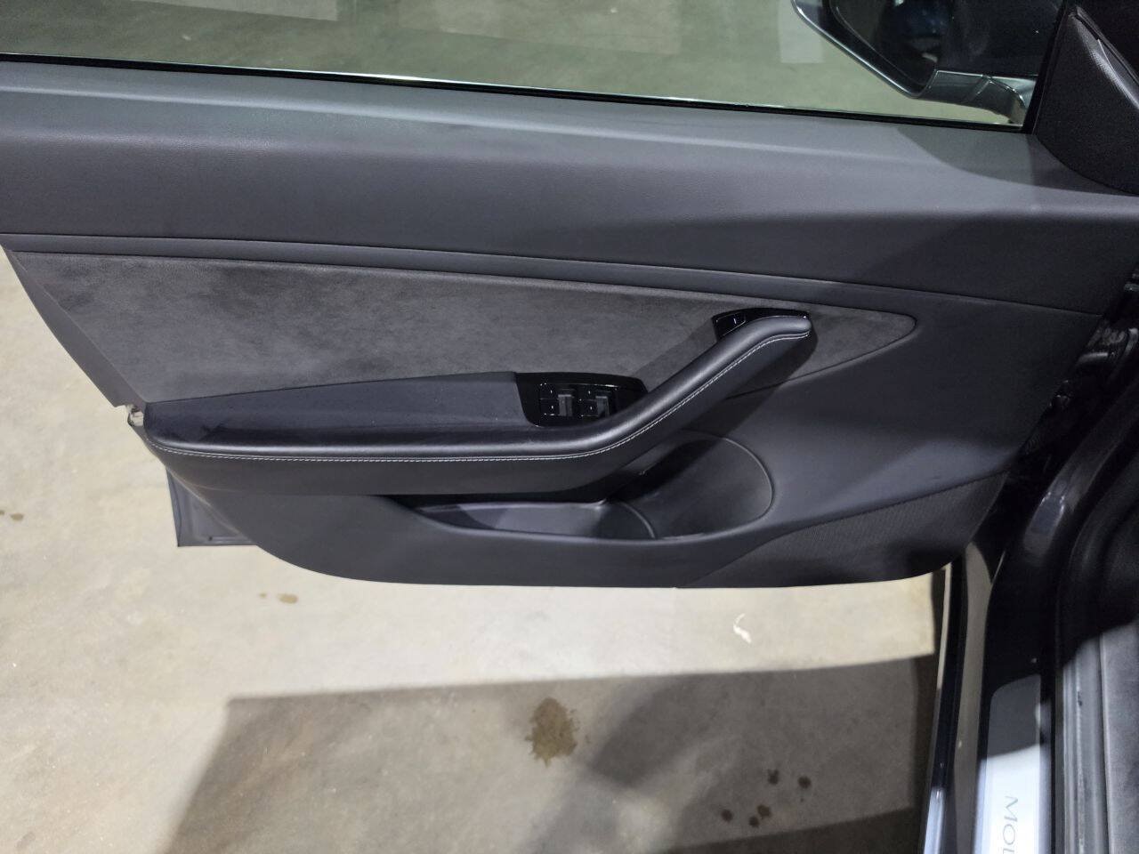 Used 2018 Tesla Model 3 Long Range AWD/4WD image 23