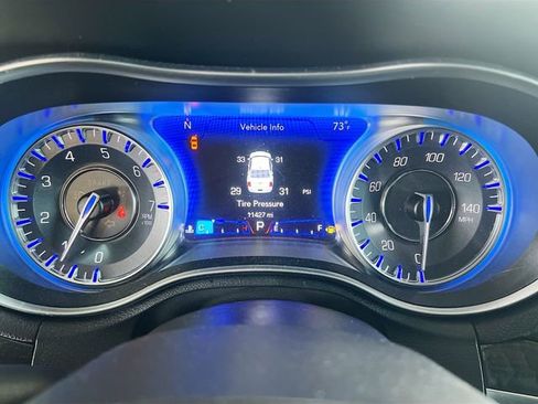 Used 2023 Chrysler 300 Touring L w/ Comfort Group image 15