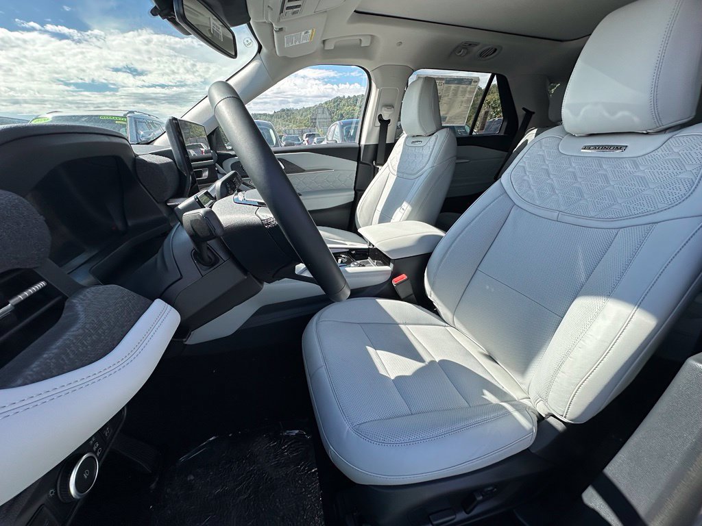 New 2026 Ford Explorer Platinum w/ LUX Leather Package AWD/4WD image 16