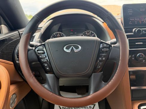 Used 2024 INFINITI QX80 Sensory w/ Cargo Package AWD/4WD image 17
