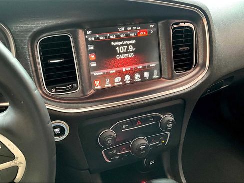 Used 2015 Dodge Charger SXT image 6