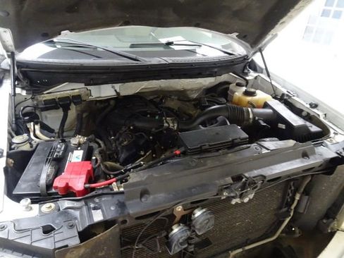 Used 2012 Ford F150 XLT image 41