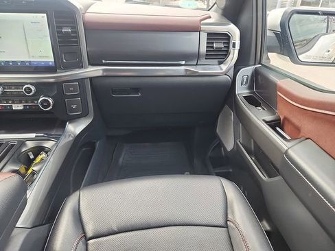 Used 2023 Ford F150 Lariat image 10