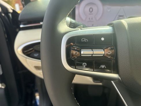 New 2026 Genesis GV70 2.5T image 17