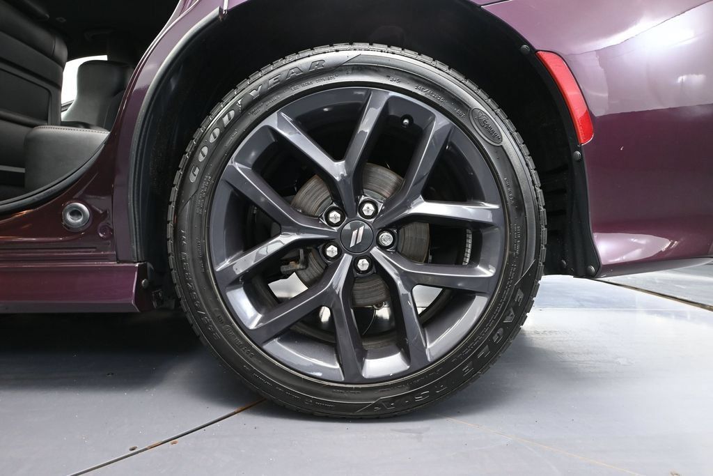 Used 2021 Dodge Charger R/T w/ Plus Group RWD image 10