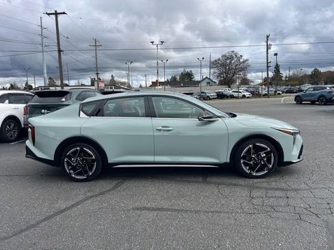 Certified 2025 Kia K4 GT-Line image 6