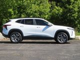 Certified 2024 Chevrolet Trax LT w/ Driver Confidence Package image 2