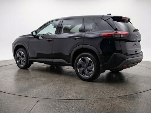 Used 2025 Nissan Rogue SV image 6