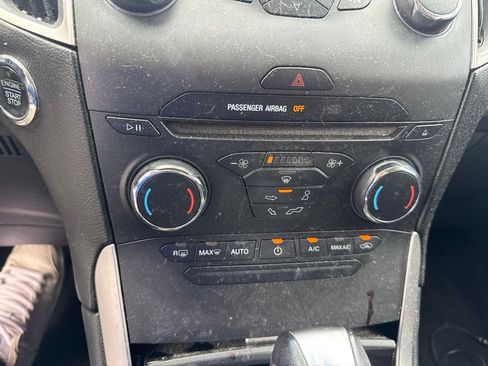 Used 2018 Ford Edge SEL FWD image 13