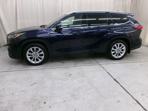 Used 2021 Toyota Highlander Limited AWD/4WD image 6