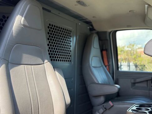 Used 2020 Chevrolet Express 2500 Regular Van 3D image 14
