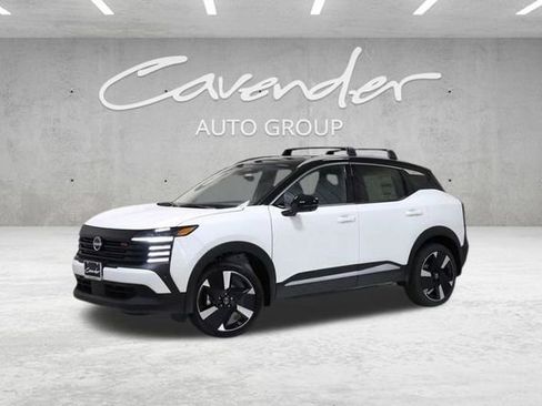 New 2026 Nissan Kicks SR image 1