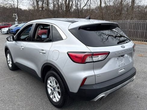 Used 2020 Ford Escape SE image 6