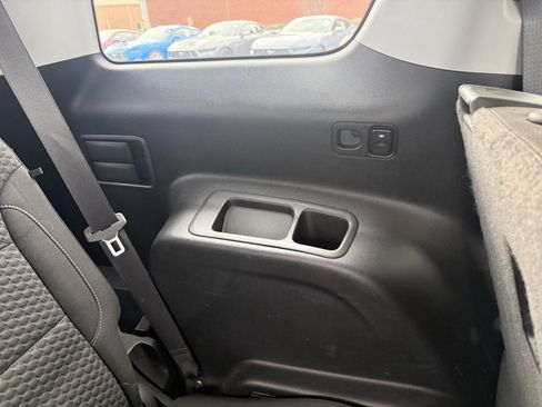 Used 2019 GMC Acadia SLE image 40