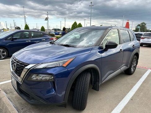 Certified 2021 Nissan Rogue S FWD image 1