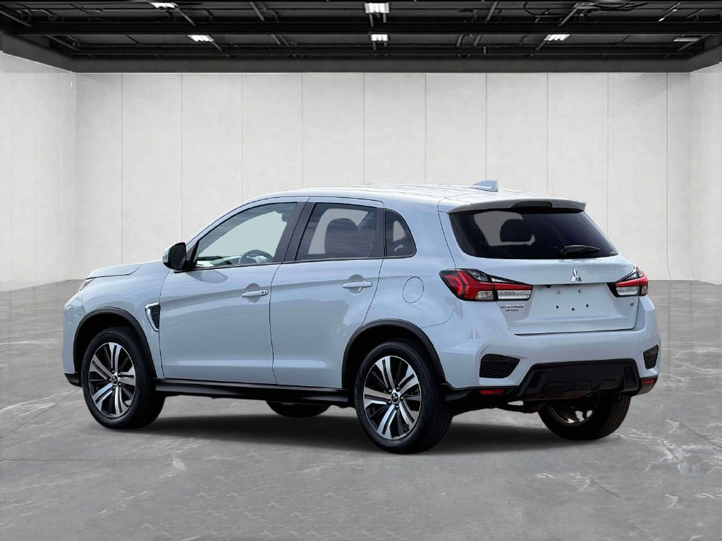 Used 2025 Mitsubishi Outlander Sport SE AWD/4WD image 7