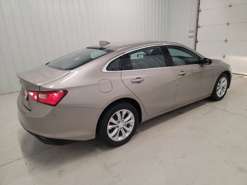 Used 2025 Chevrolet Malibu LT image 10