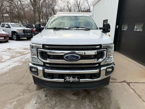 Used 2022 Ford F250 XLT w/ XLT Value Package AWD/4WD image 3