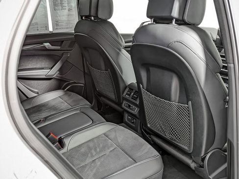 Used 2022 Audi SQ5 Premium Plus w/ Premium Plus Package image 40