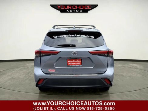 Used 2020 Toyota Highlander XLE FWD image 4