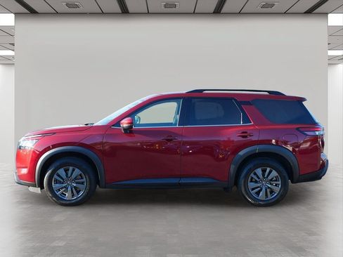 Used 2022 Nissan Pathfinder SV AWD/4WD image 3