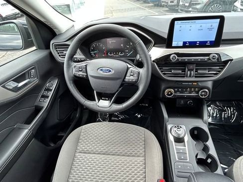 Used 2021 Ford Escape SE w/ Cold Weather Package AWD/4WD image 7