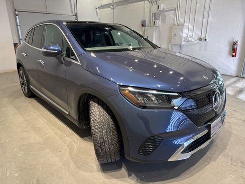 Used 2023 Mercedes-Benz EQE 350+ 4MATIC SUV image 3
