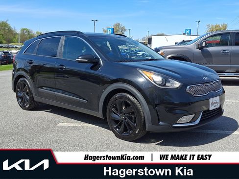 Used 2019 Kia Niro S Touring FWD image 1
