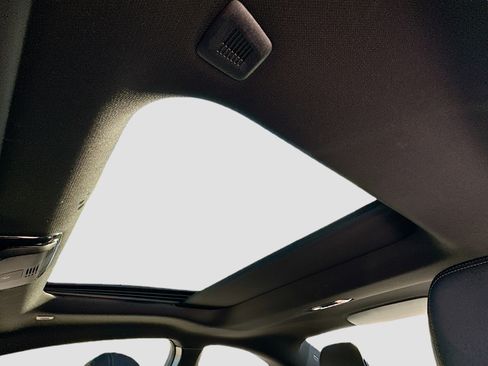 Used 2024 BMW 230i Coupe image 20