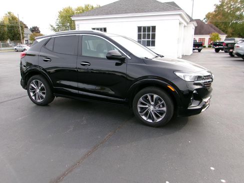 Used 2022 Buick Encore GX Select w/ Sport Touring Package image 4